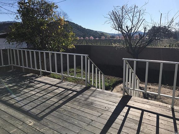2nd image of 112 Champagne Dr