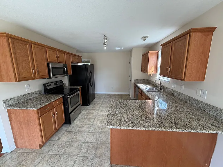 205 Apa Way — Photo 2