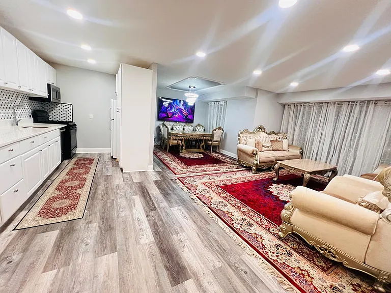 2301 Greenery Ln #202 — Photo 8