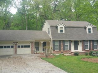 2458 Fontainebleau Dr, Dunwoody, GA 30360