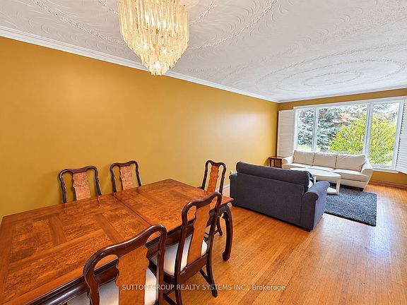 3rd image of 7 Pecan Ct