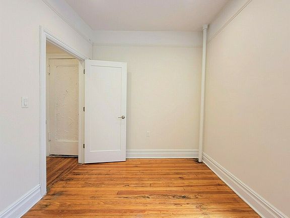 5th image of 30-86 32nd St #20