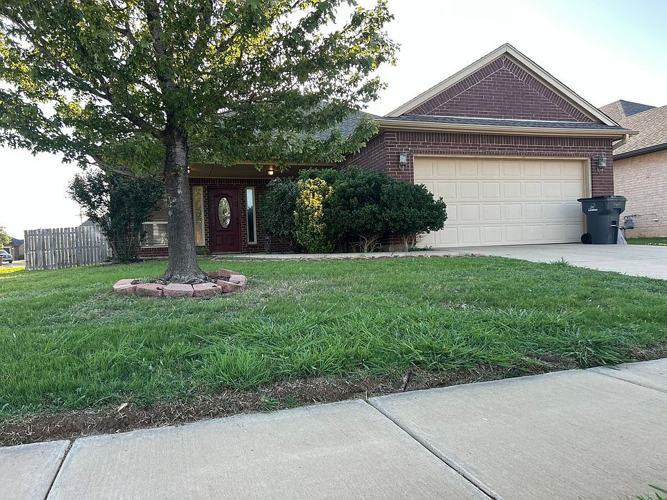 1st image of 915 SW 80th St