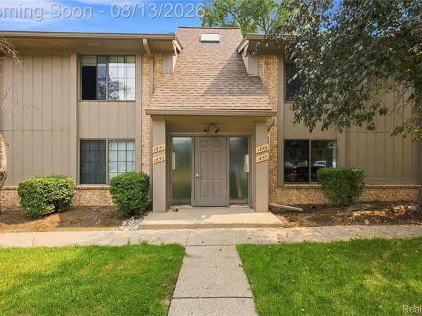 1855 Meadow Dale Ct #18, Rochester, MI 48309