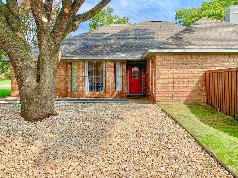 3008 Osceola Dr — Photo 3