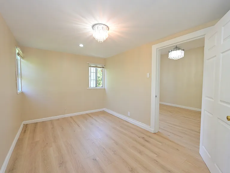 328 E Olive Ave — Photo 18