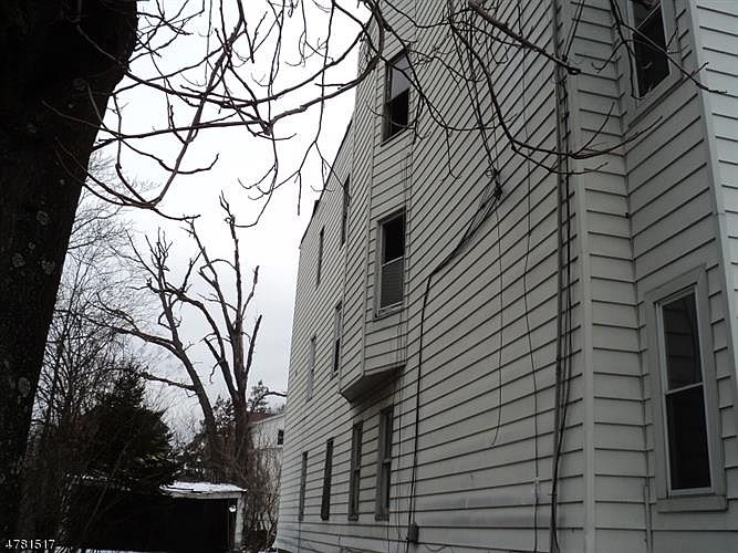 2nd image of 23-25 Ellis Ave