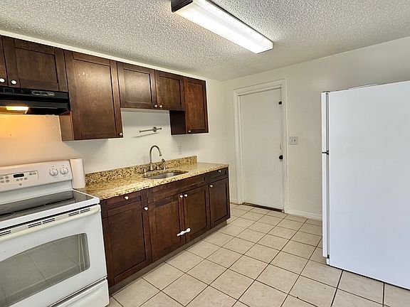 4th image of 3780 137th Ave N APT B