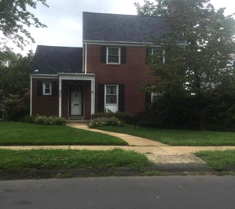 1st image of 939 26th St S