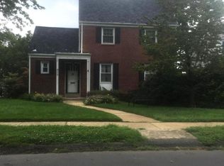 939 26th St S, Arlington, VA 22202