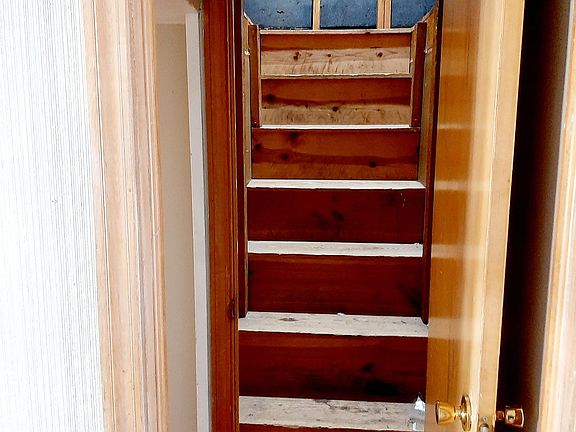 Accessible decked attic for lots of indoor storage