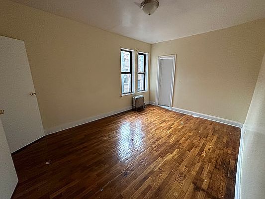 5th image of 210 Sherman Ave APT 3B