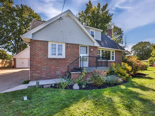 3965 Sowles Rd, Hamburg, NY 14075