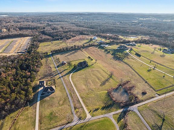 2nd image of 710 Callis Rd