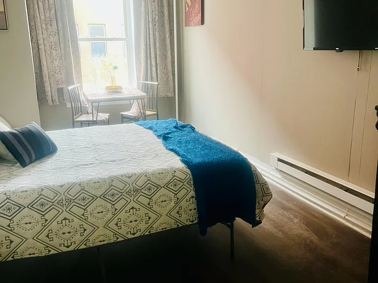 479 Main St #4 — Photo 6