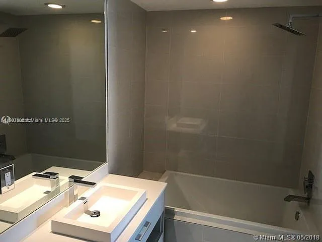 55 SW 9th St #2510 — Photo 10