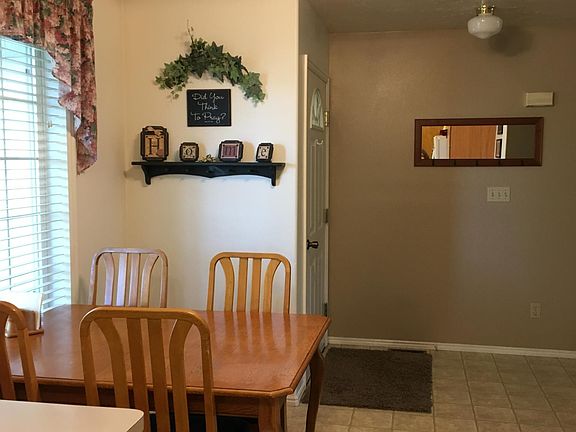 Front door/kitchen