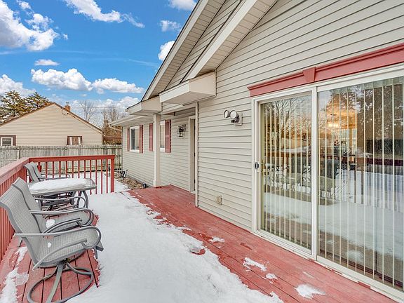 3rd image of 1607 Walter AVENUE