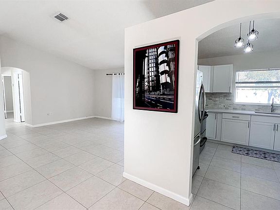 5th image of 6150 NW 43rd Avenue
