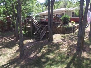 144 Waterside Cir, Council Grove, KS 66846