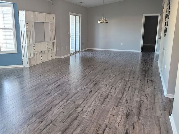 5th image of 4162 Breezewood Dr APT 203