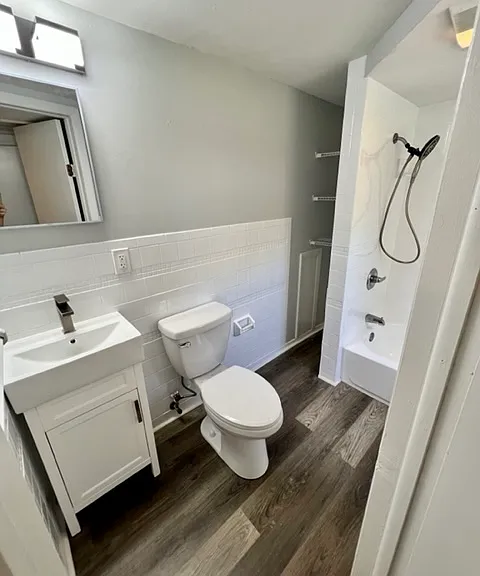 2435 Burlington Ave N #A — Photo 16