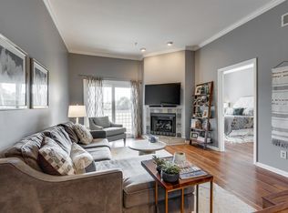 142 W End Pl #142, Nashville, TN 37205