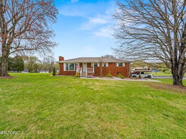 3378 Maple Ave, Strawberry Plains, TN 37871