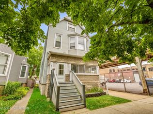 1820 W Belle Plaine Ave, Chicago, IL 60613