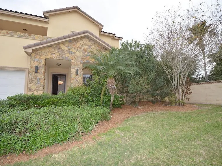 3600 Denia Ct — Photo 36