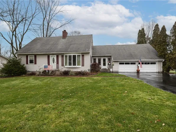 11 Overbrook Cres, New Hartford, NY 13413