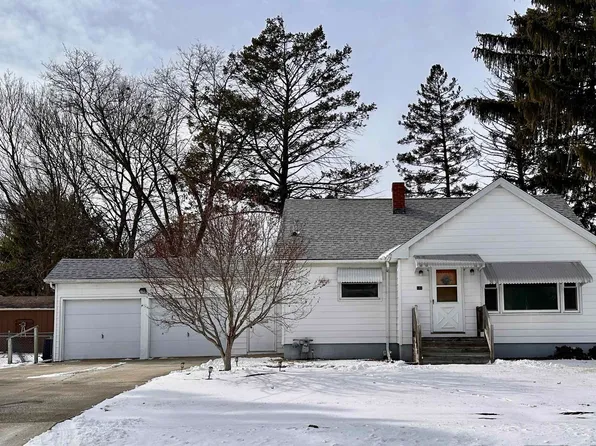 446 Lawrence Ave, Galesburg, IL 61401