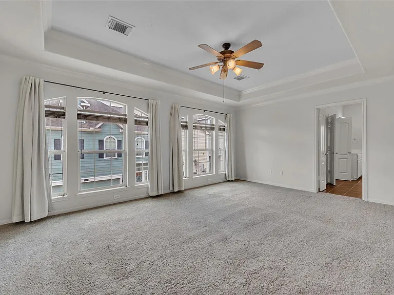 2614 Shady Acres Ct — Photo 18