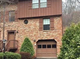 142 Old English Rd, Pittsburgh, PA 15237