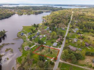 63 Pineridge Dr, McDougall, ON P2A 2W9