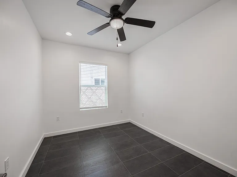 4130 N Longview Ave, Phoenix Az — Photo 14