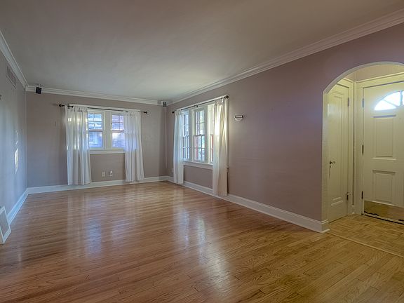 5th image of 6929 Oak St