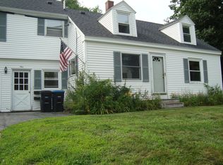 9 Oak Ave, Freeport, ME 04032