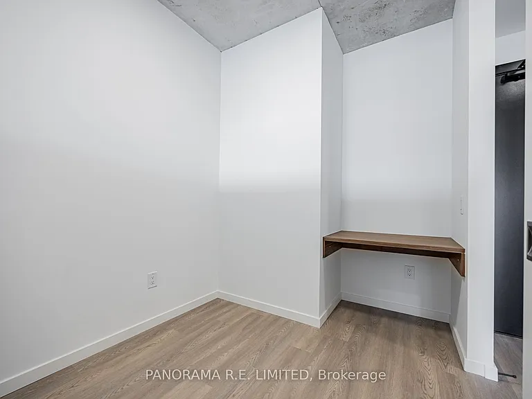 689 The Queensway #415 — Photo 19