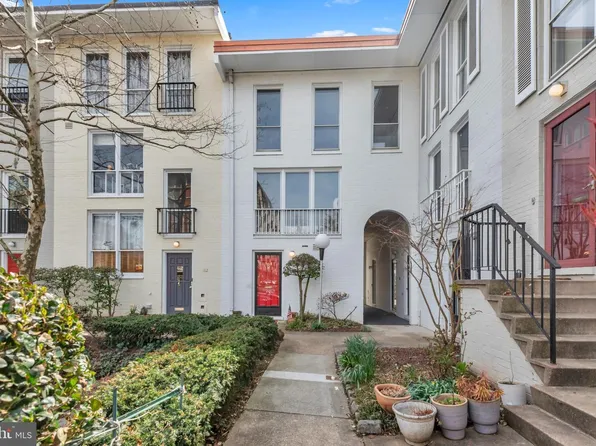 164 G St SW #144, Washington, DC 20024