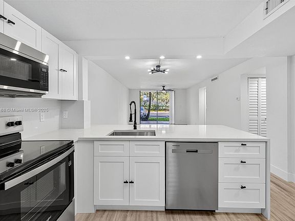 5th image of 6190 Woodlands Blvd APT 106