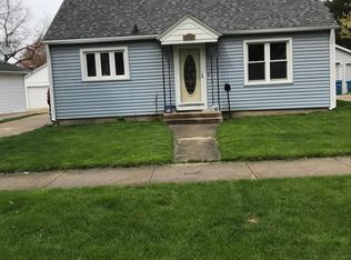 1019 Spruce St, Aurora, IL 60506