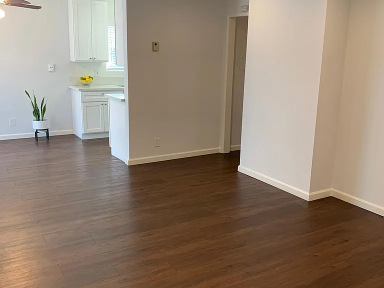 14718 Magnolia Blvd #7 — Photo 3