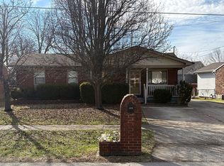 969 Summitt Dr, Louisville, KY 40229