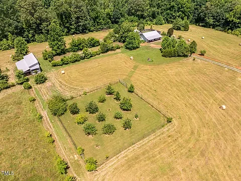 386 Fox Run — Photo 13