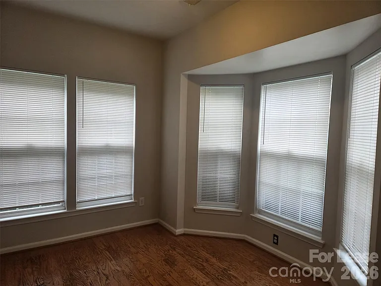113 Kase Ct — Photo 3