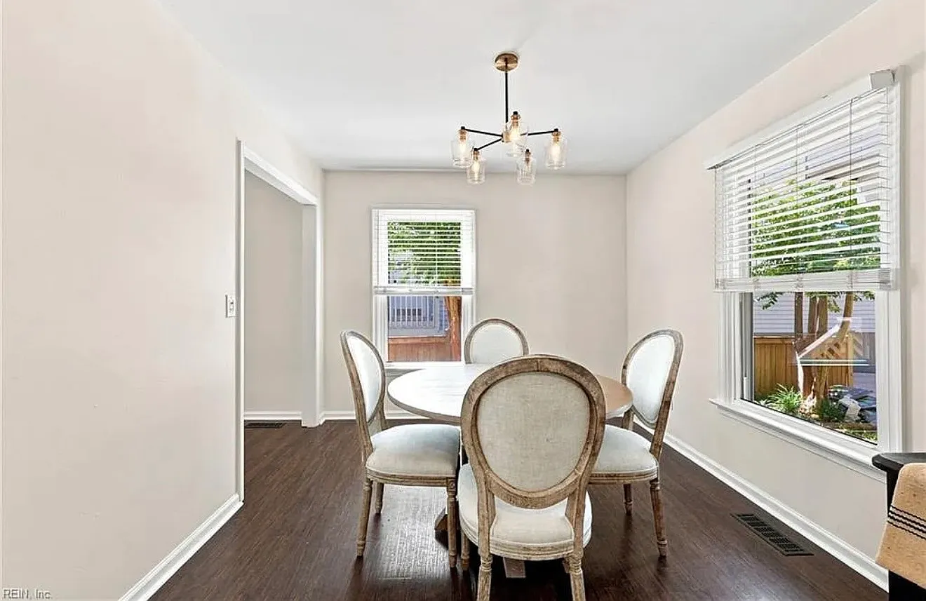 3 bed, 2.5 bath, 1960 sqft, $3,500 — Photo 3