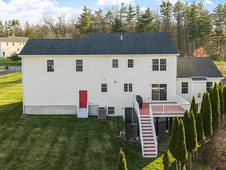 16 Windsor Rd — Photo 25