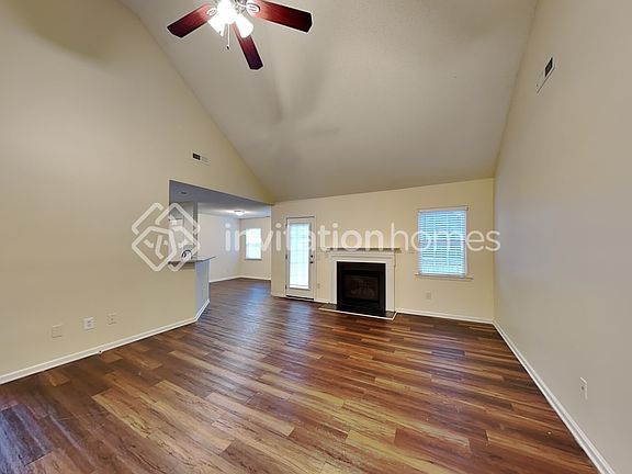 4th image of 300 Deerfield Dr
