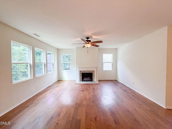 3rd image of 4732 Lonnie Dr